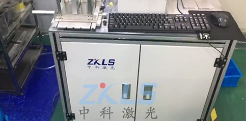 激光除銹機(jī)器除銹畫面，引起強(qiáng)烈舒適